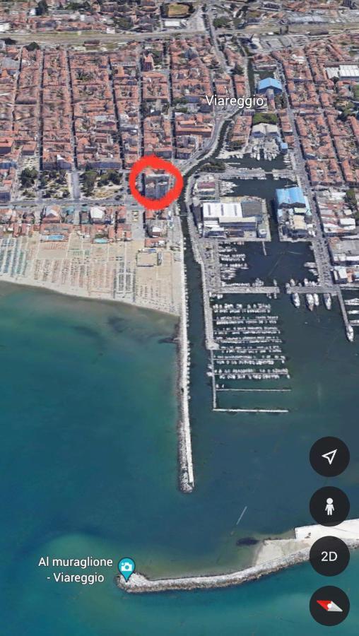 Ad Un Passo Dal Molo Con 2 Biciclette Incluse Apartment Viareggio Luaran gambar