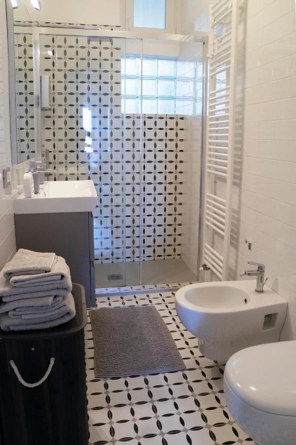 Ad Un Passo Dal Molo Con 2 Biciclette Incluse Apartment Viareggio Luaran gambar